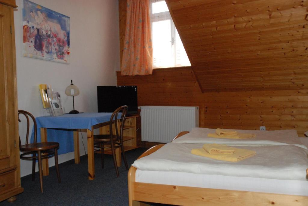Hotel U Ruze スラヴォニツェ 部屋 写真