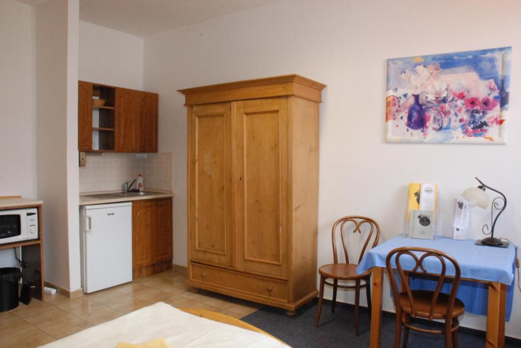 Hotel U Ruze スラヴォニツェ 部屋 写真