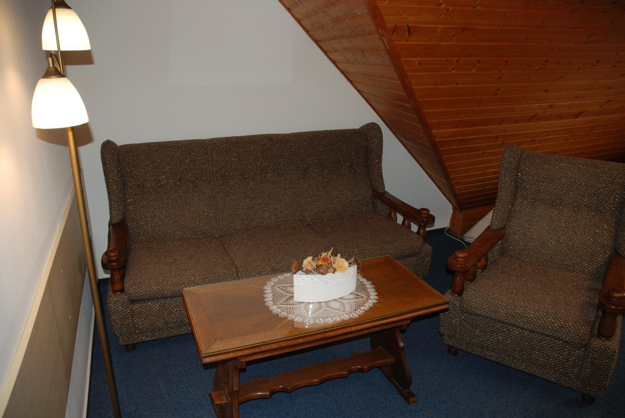 Hotel U Ruze スラヴォニツェ エクステリア 写真